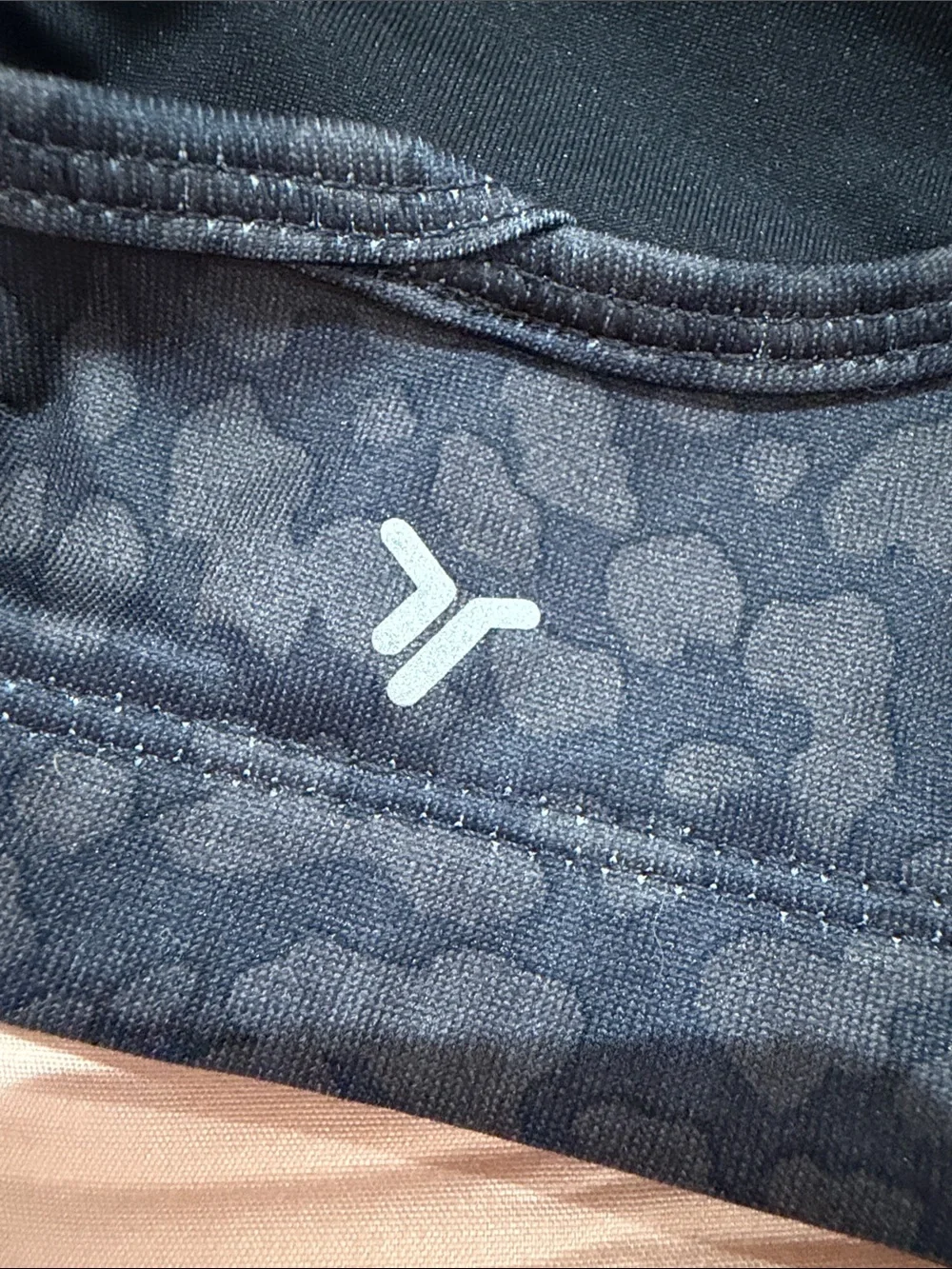 old navy racerback sports bra black cheetah print girls M (8)